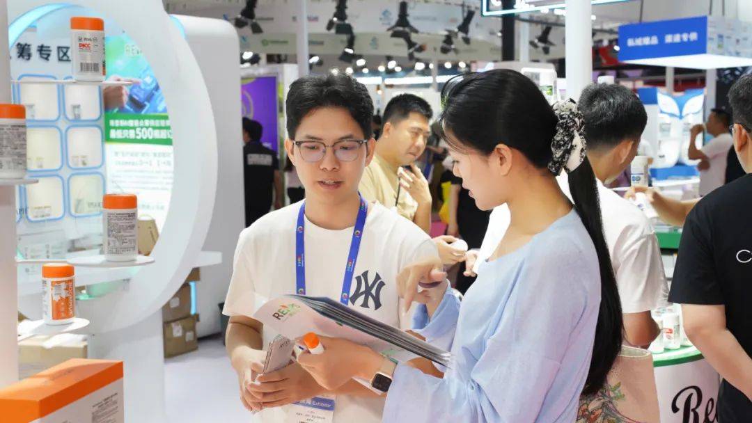 REAPS瑞普斯闪耀NHNE盛会，AI智能众筹供应链成焦点 
